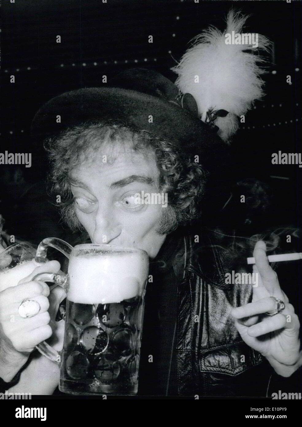 Oct. 03, 1973 - Marty Feldman visits Munich's Octoberfest 1973: The famous British comedian and well-known entertainer who is just about to start his first tour through Germany on Oct. 5, 1973 in Munch, paid his vist to the big beer-festival, too. He evidently enjoyed the Bavarian atmosphere of this fun-fair and had his way with brezels, beer and all the other kind of attractions. Stock Photo