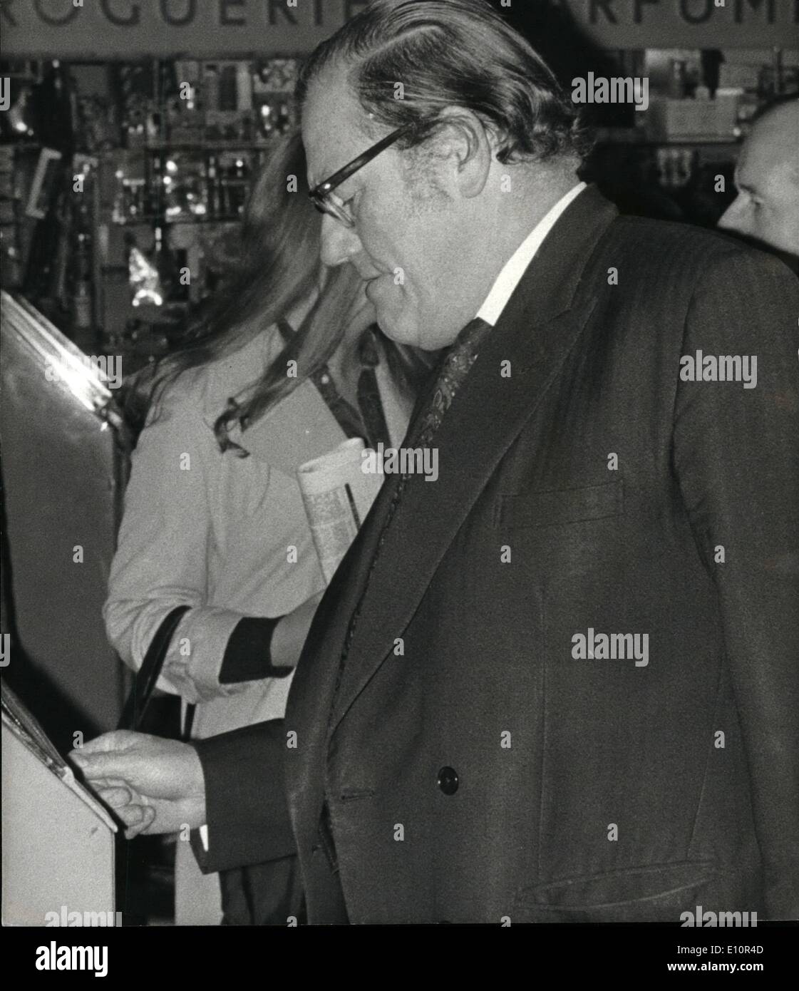 Dec. 12, 1973 - ''I saw Maudling Drunk'' - Poulson's alleged statement: Accused architect John Paulson found former Home Secretary Reginald Maudling ''In his shirtsleeves and drunk'' one afternoon when he went to see him, a court was told yesterday, This was at a time when Mr. Maudling was associated with a company - the Real Estate Fund of America which, according to Poulson, Mr. Maudling hoped would make him ''net a millionaire but a billionaire Stock Photo