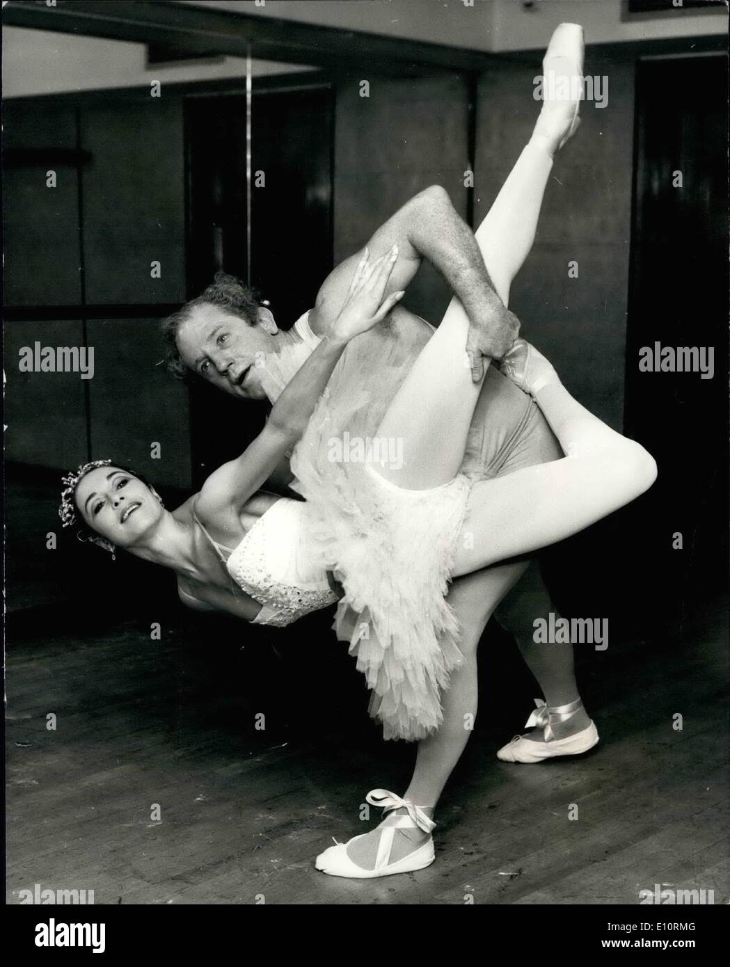 Jan. 01, 1974 - Jackie ''Mr. T.V.'' Pallo Train with Festival Ballet Company:Wresling star Jackie ''Mr. T.V.'' Pallo intends to Stock Photo