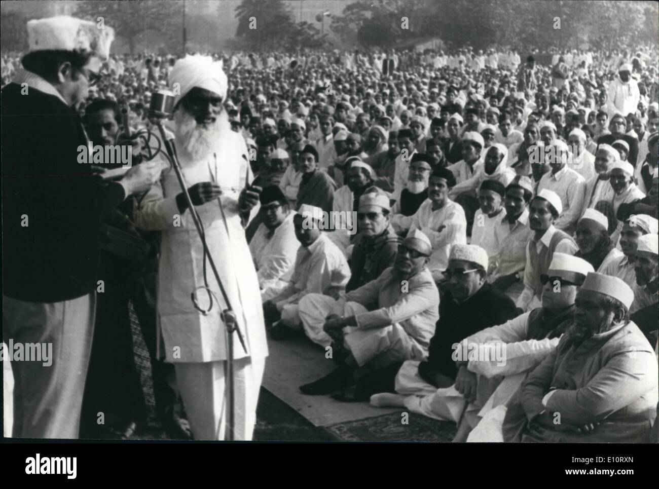 Jan. 01, 1974 - MR. S.S Ray, Chief Minister of W. Bengal addressing at the Bakn-Rid Rally at Maidan in Calcutta on Saturday - January 5th. 1974. Stock Photo