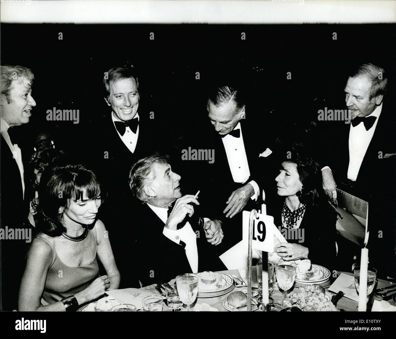 Mar. 03, 1974 - Richard Rogers Award - Pierre Hotel NYC. Lee Radziwill - Leonard Bernstein and Williams (Standing) Stock Photo