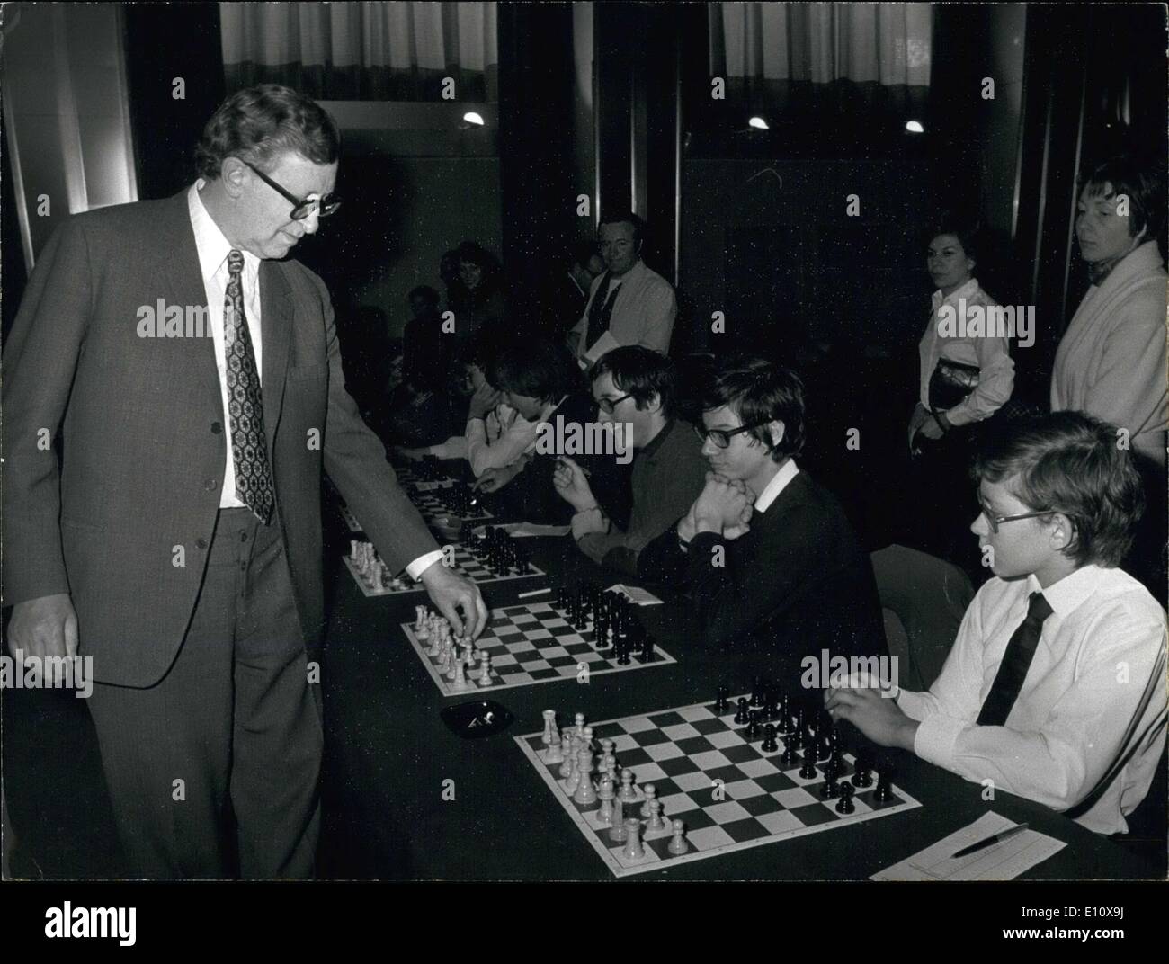 Grandmaster chess Black and White Stock Photos & Images - Alamy