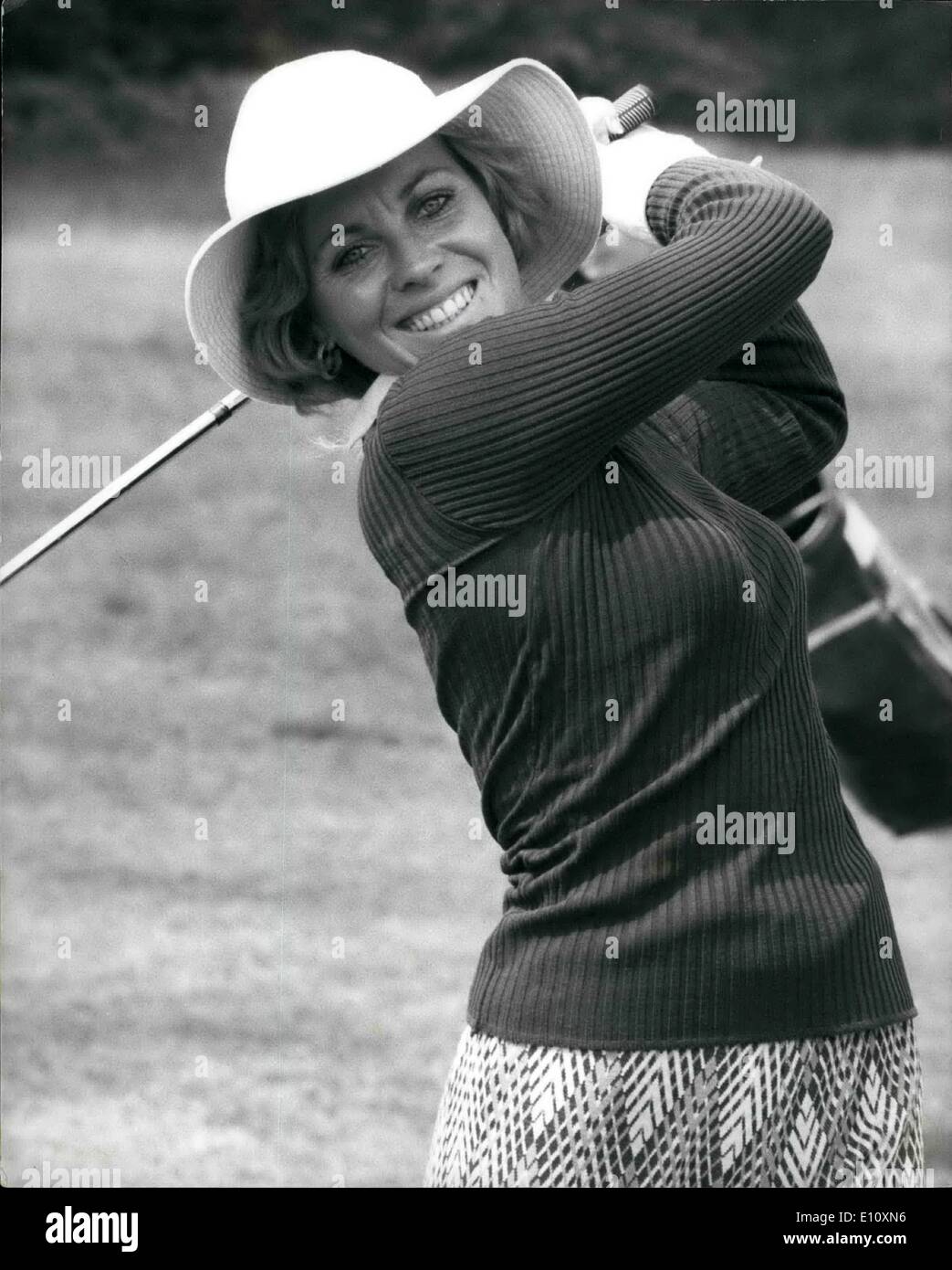 Aug. 08, 1974 - Practicing for the Colgate European Open Golf Championship.: Jan Stevenson, of Australia, pictured at Sunningdale, whilst practicing for the &pound;22,700 Colgate European Open Championship - Women's Invitational Golf Tournament, which begins on August 8th. Stock Photo