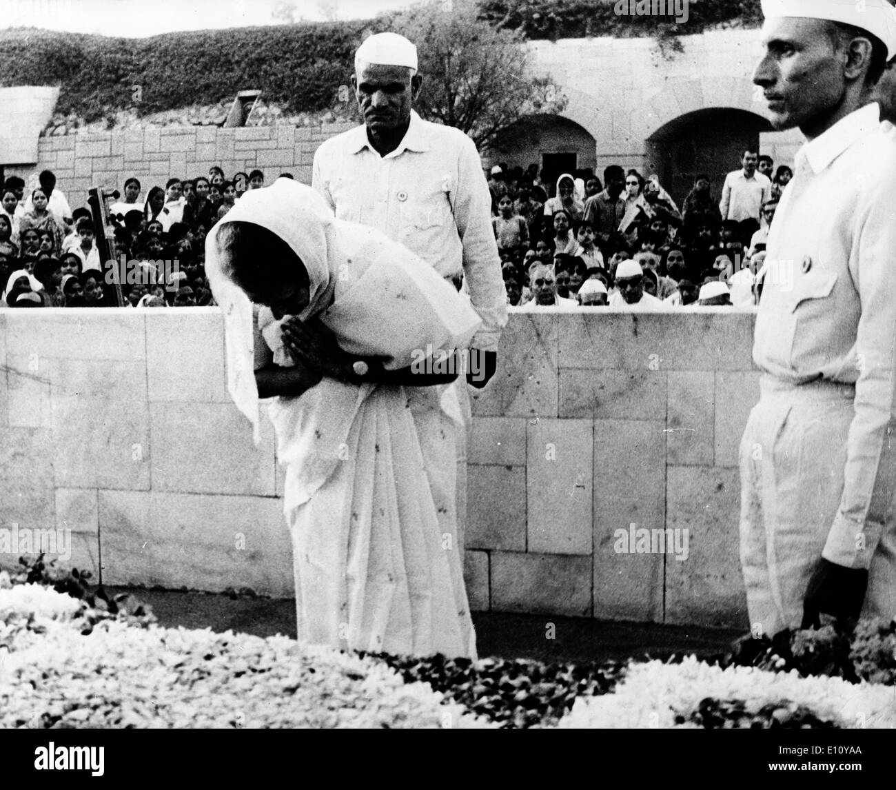 Prime Minister Indira Gandhi visits grave site Stock Photo