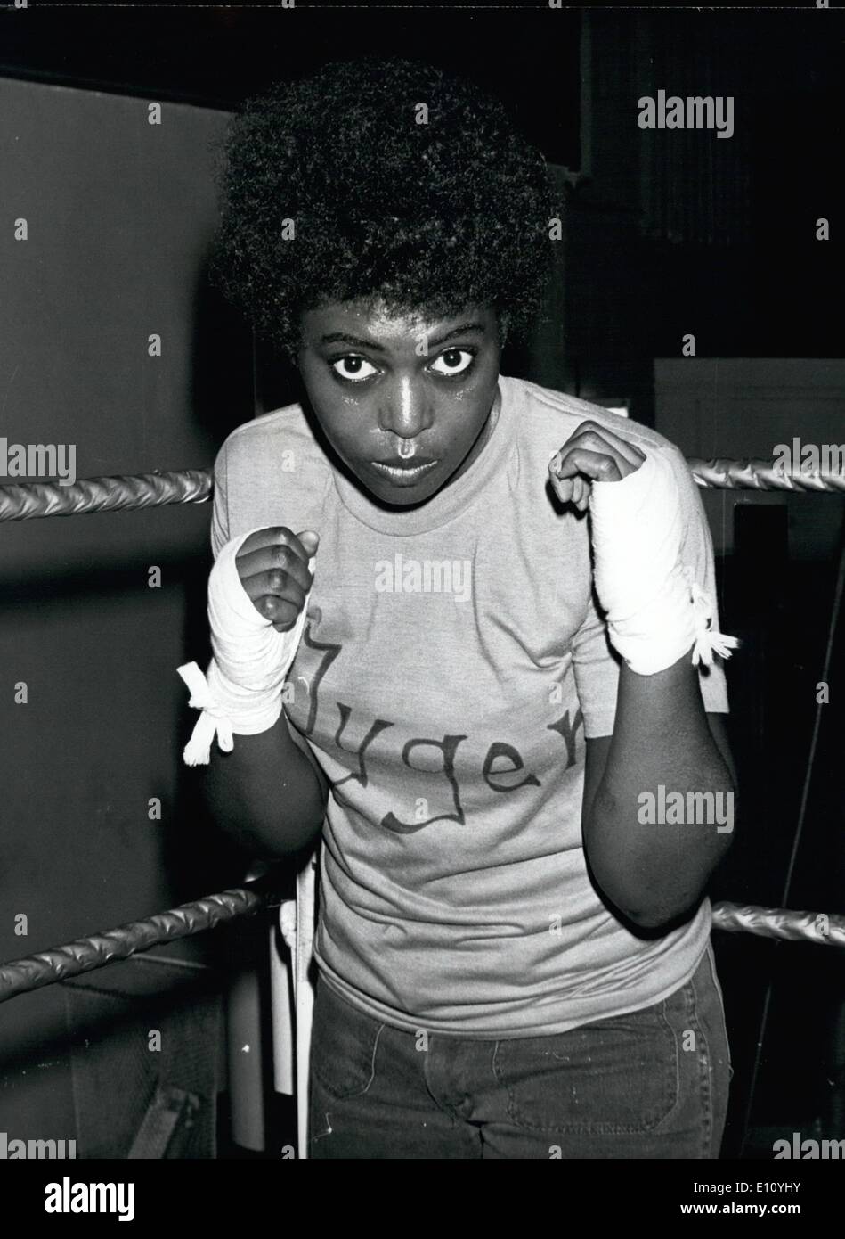 Oct. 10, 1974 - World's first black women boxers - Jackie Tonawanda and ...