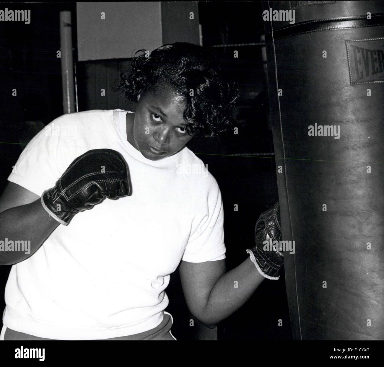 Oct. 18, 1974 - World?s first black women boxers ? Jackie Tonawanda and  Tyger Trimiar test their skills in ring and at punching Stock Photo - Alamy