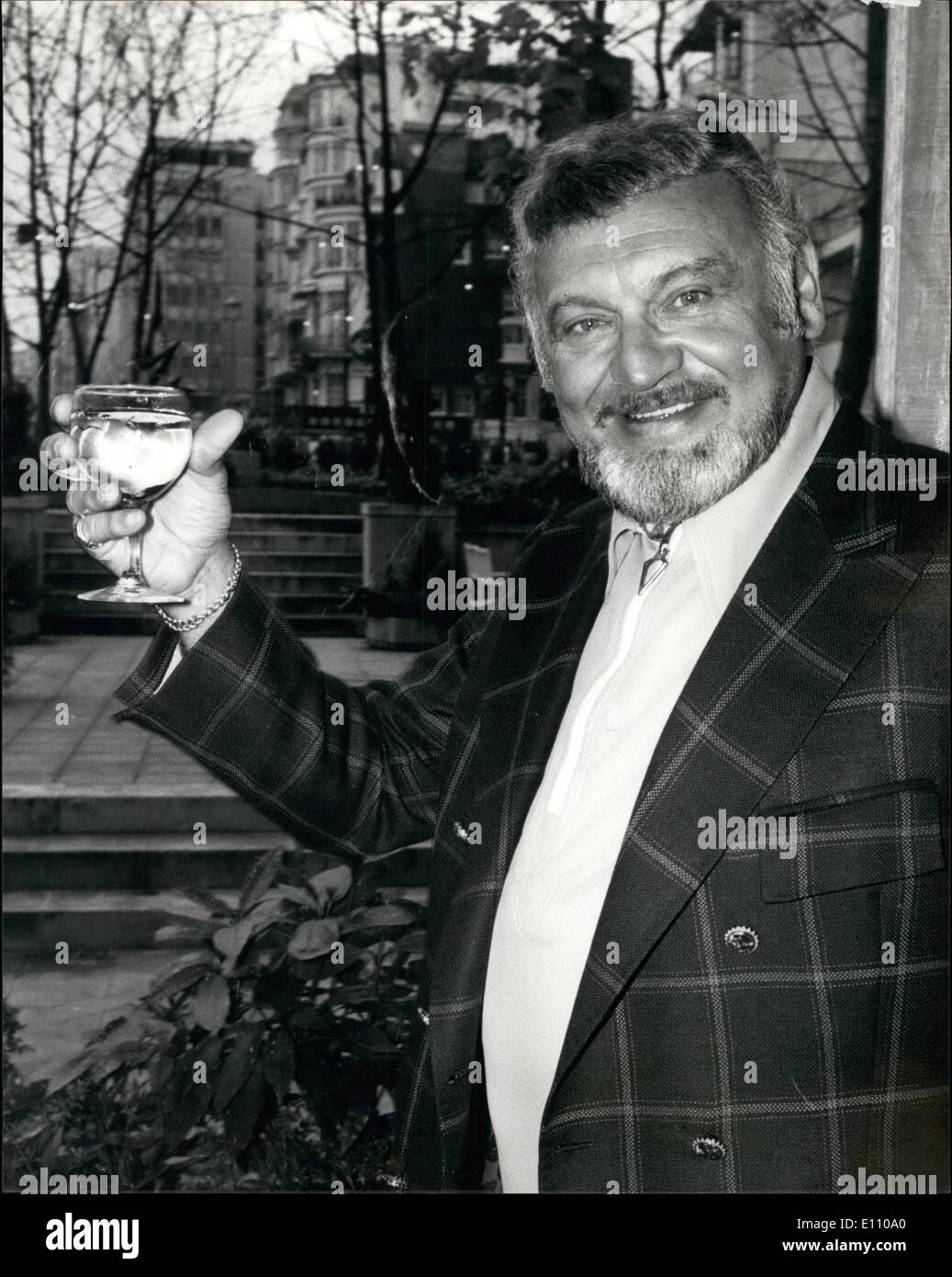 Nov. 11, 1974 - Frankie Lane In London: American singer Frankie Laine, has arrived in London to undertake a British tour, which Stock Photo