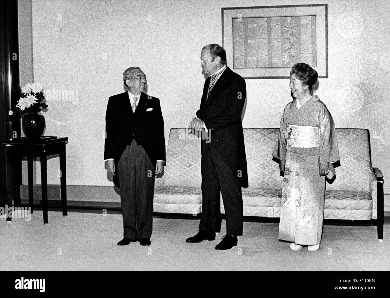 President Gerald Ford visits Emperor Hirohito Stock Photo