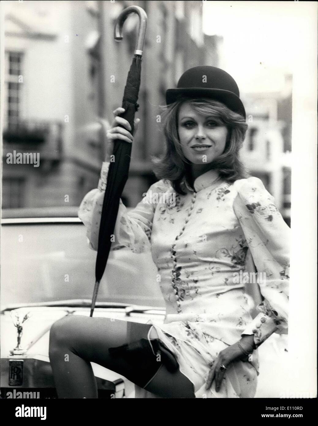 Mar. 03, 1975 - Actress Joanna Lumley Is The New ''AVENGERS'' Girl: Joanna Lumley, the delightfully shaped, blonde actress has captured the greatly sought after plum starring role in the return of the AVENGERS, Britain's most successful television series - seen in some 120 countries and scheduled to start filming at Pinewood Studios in April. Patrick McNee will be returning from his Palm Springs home to recreate his immortal role of John Steed, and Gareth Hunt who is currently starring in the National Theatre production of Hamlet, will be Steed's male partner Stock Photo