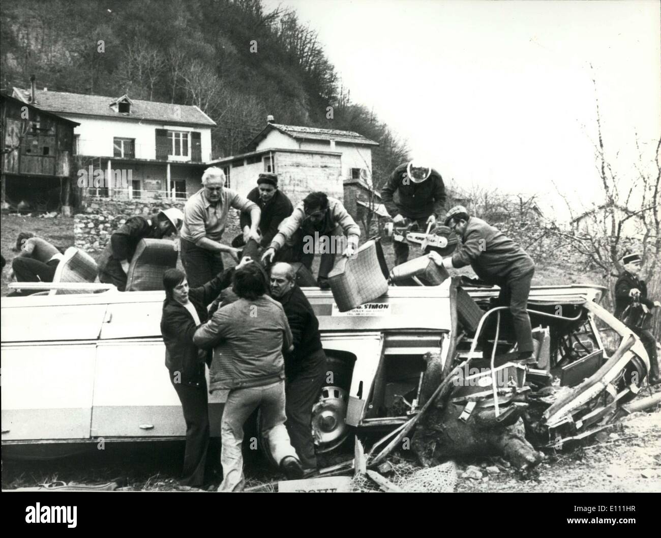 1975 bus wreck hi-res stock photography and images - Alamy