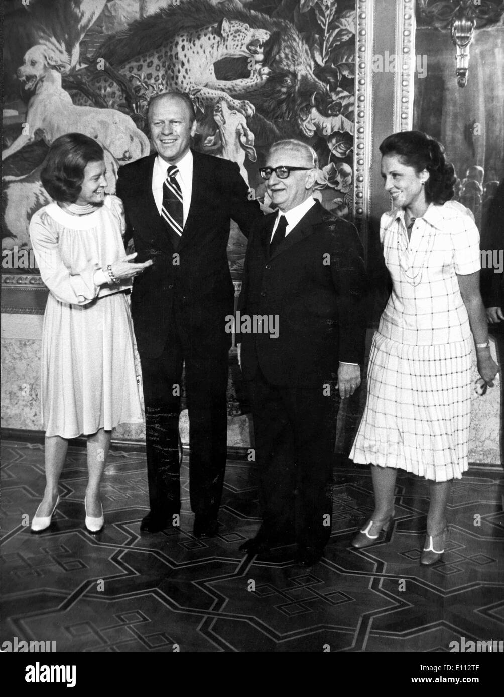 Group visiting united states Black and White Stock Photos Images Alamy