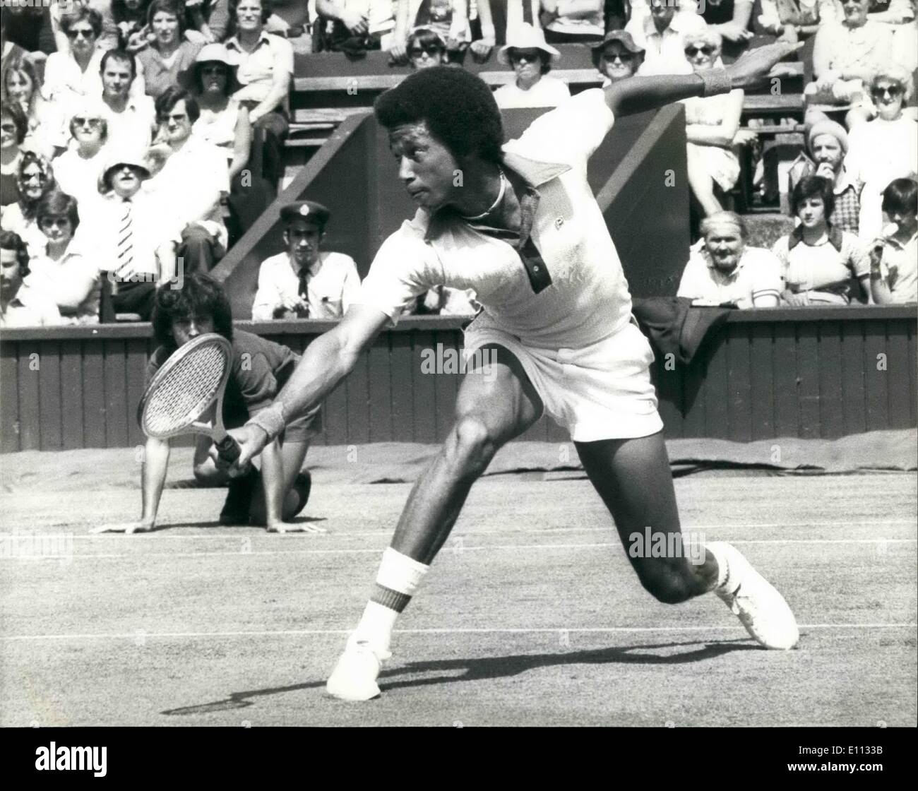 Wimbledon championships 1975 hi res stock photography and images Alamy Wimbledon championships 1975 hi res stock photography and images Alamy