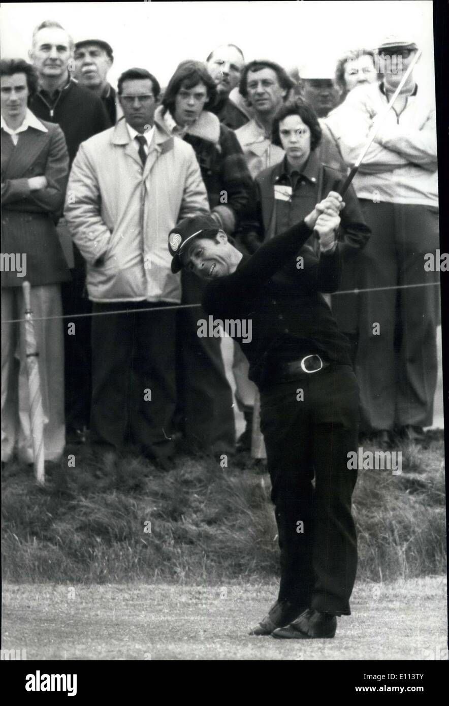 Jul. 09, 1975 - British open at Carnoustie: Photo Shows Gary Player (SA) drives off during the first round of the British open at Carnoustie, yesterday he finished with a 75. Stock Photo