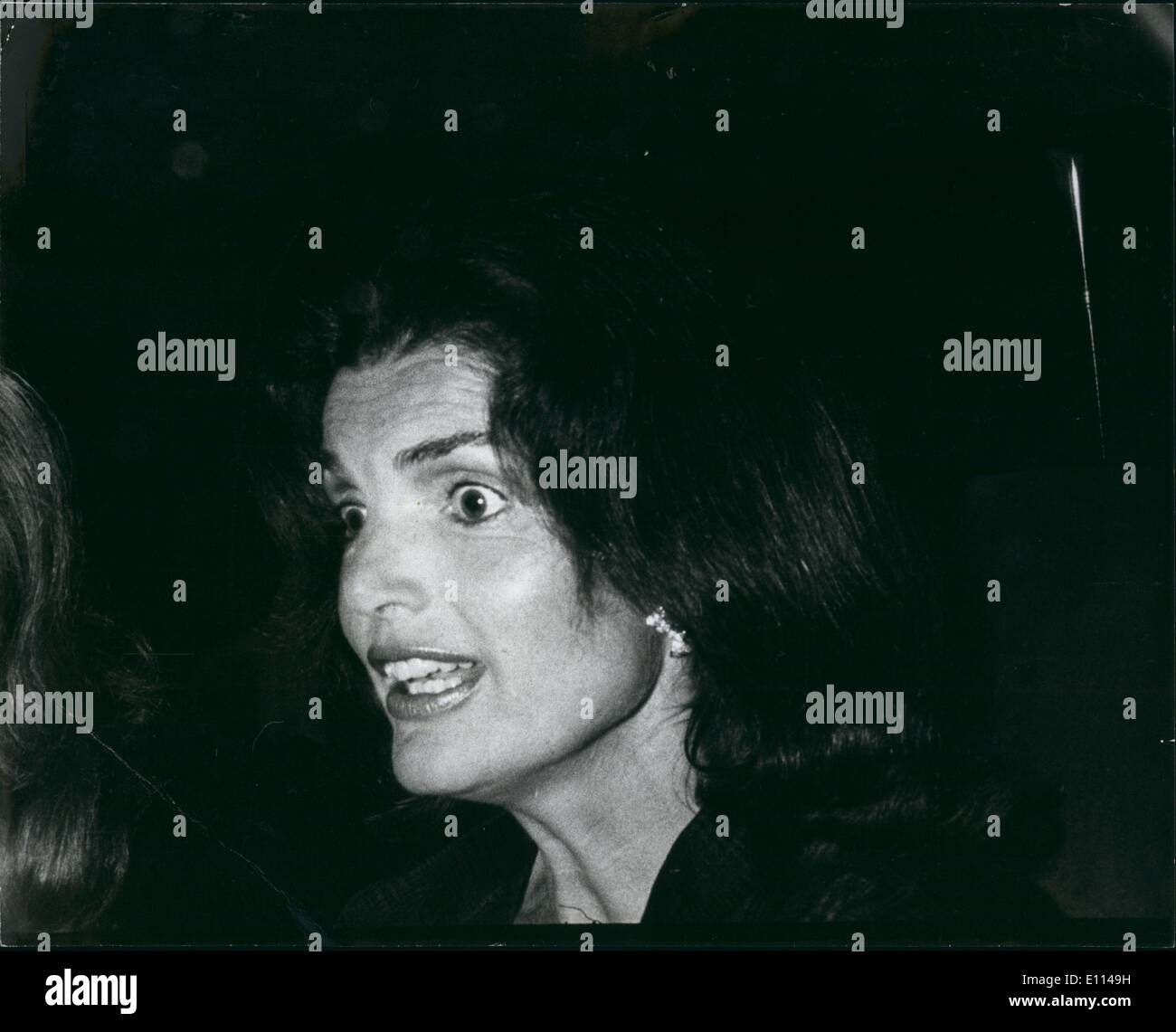 Aug. 08, 1975 Jackie Onassis in car to Traud si concert Uris Theatre