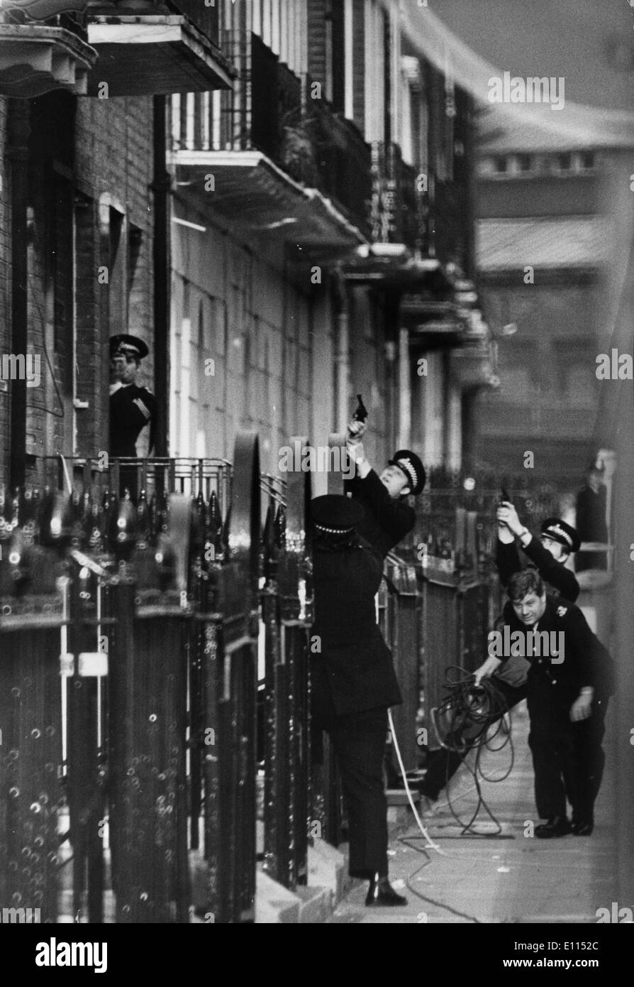 Dec 08, 1975; London, England, UK; Police refuse plea for food from the IRA gunmen who are holding a couple hostage in a London Stock Photo