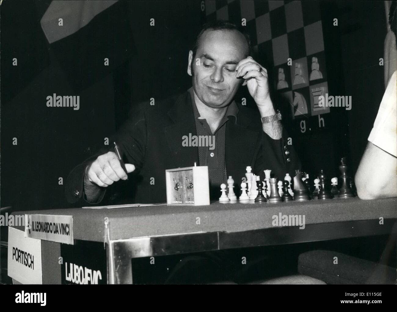 Karpov kasparov chess hi-res stock photography and images - Alamy