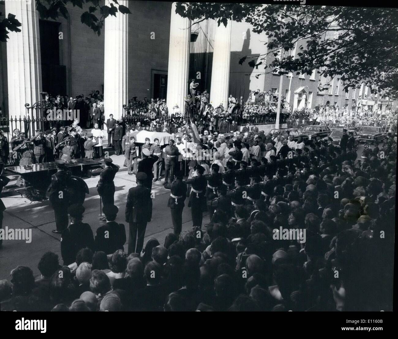 Eamon de valera grave hi-res stock photography and images - Alamy