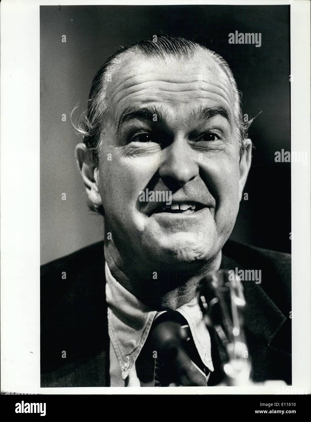 Sep. 09, 1975 - Ambassador Richard Helms, former Director of the Central  Intelligence Agency, testifying before the Senate Select Committee on  Intelligence Stock Photo - Alamy