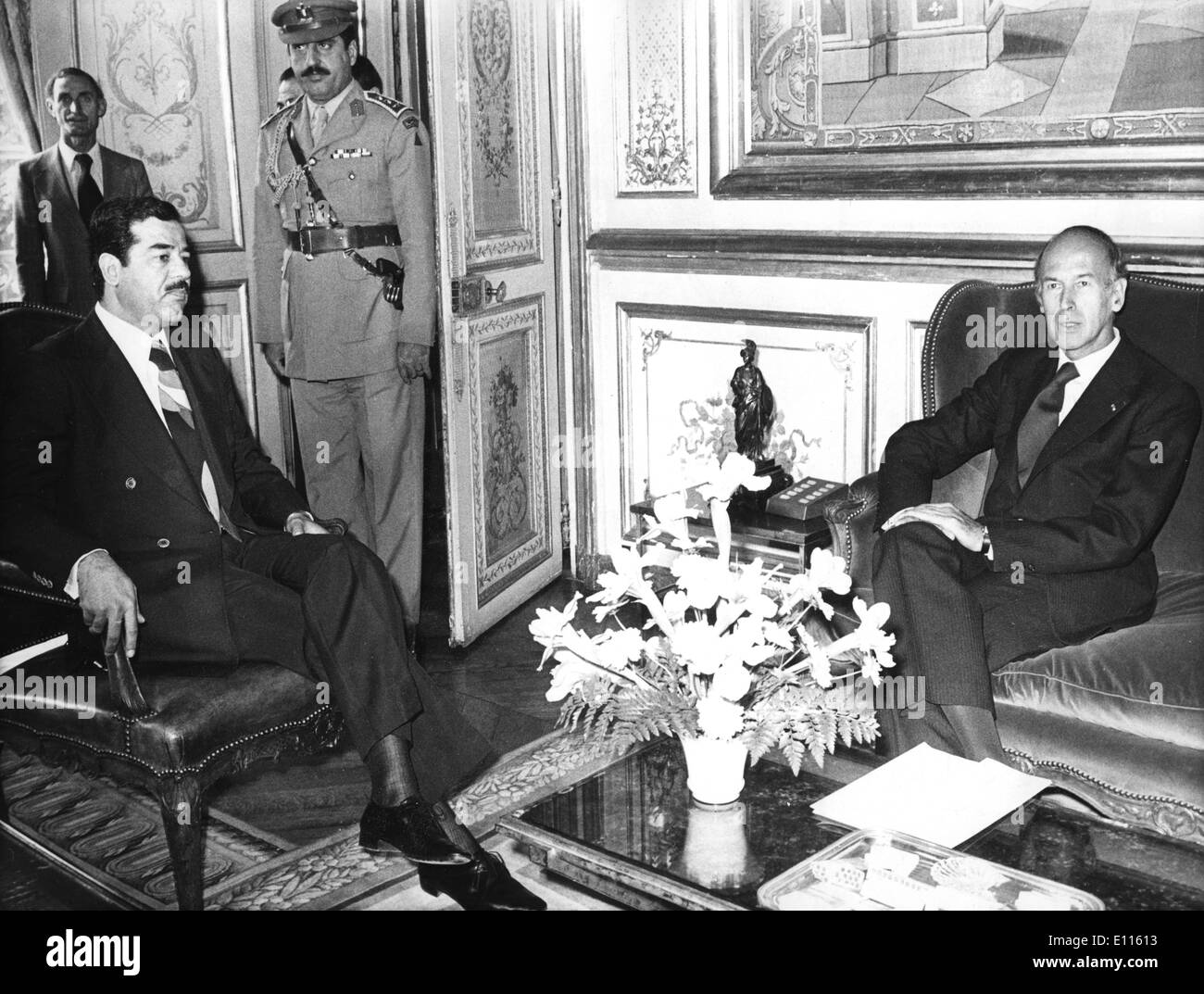 Iraqi Dictator Saddam Hussein with Giscard D'Estaing Stock Photo