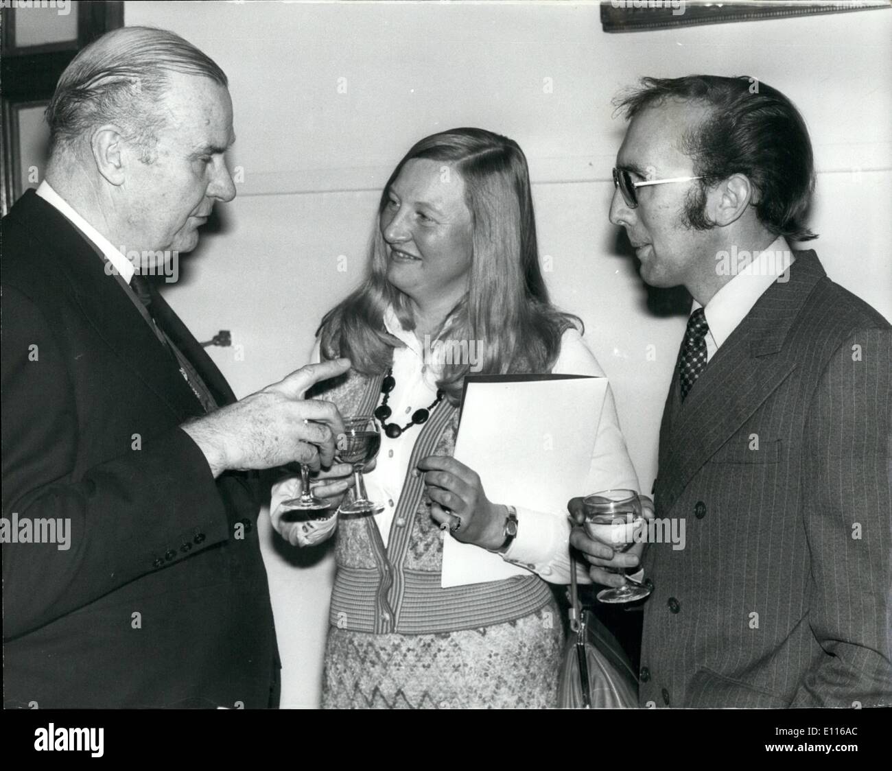 Feb. 02, 1976 - The Victoria Sporting Club International Award For Valour In Sport luncheon At London's Guildhall: A host of sporting personalities were present today at a luncheon at London's Guildhall to honour the rrecipients of the first ever International Awards For Courage in Sport. Instituted by the Victoria Sporting Club, an award is to be presented each year to ''the man or women'', professional or amateur, who, by an act of courage in a single incident or in a sustained contribution of outstanding bravery, is worthy of winning it Stock Photo
