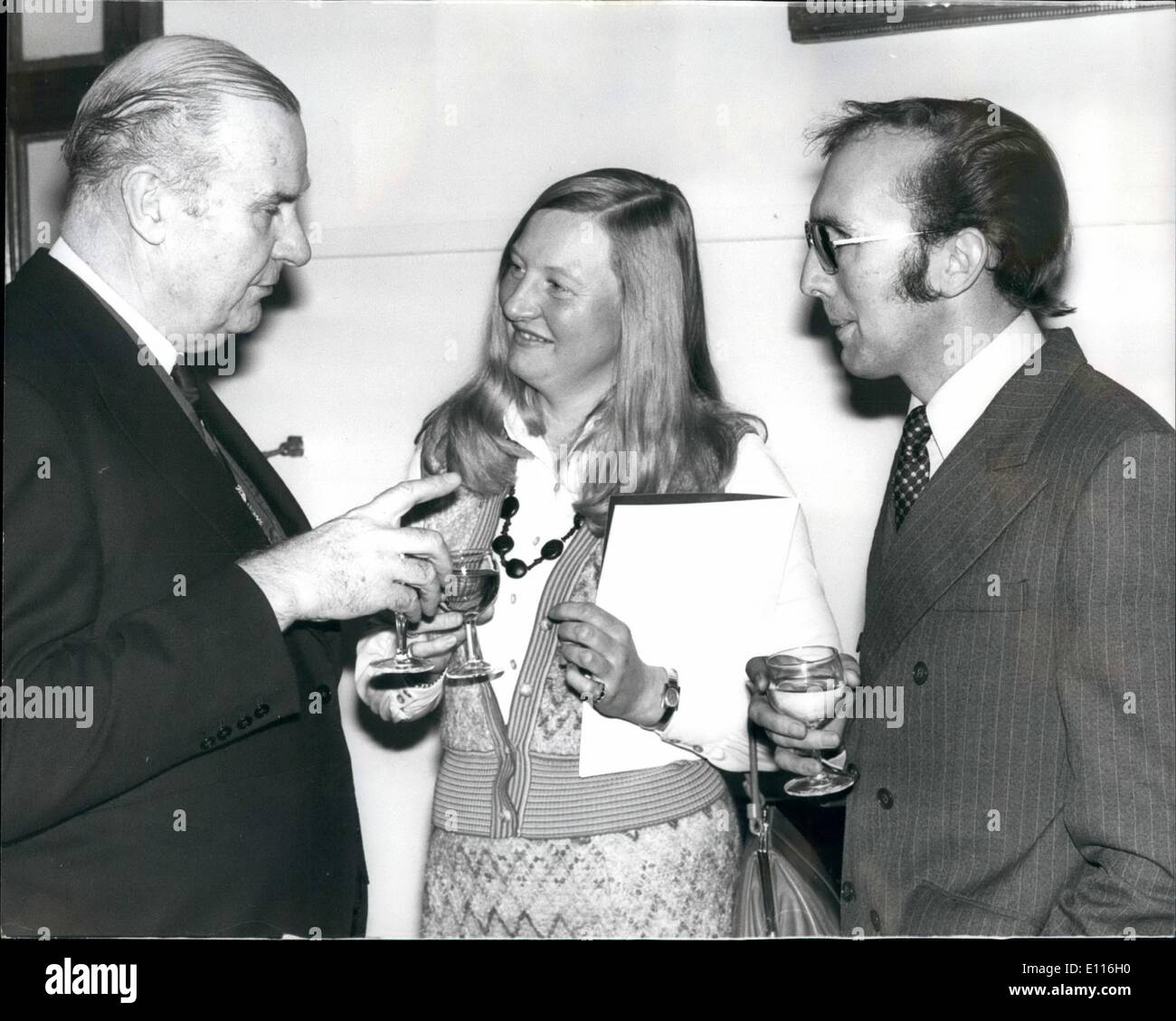 Feb. 02, 1976 - The Victoria Sporing Club international award for valour in sport luncheon at London's Guyildhall; A host of sporting personalities were present today at a luncheon at London's Guildhall to honour the recipients of the first ever International Awards for courage in sport. Instituted by the Victoria Sporting Club, an award is to be presented each year to ''the man or women'', professional or amateur, who by an act of courage in a singee incident or in a sustained contribution of outstanding bravery, is worthy of winning it Stock Photo