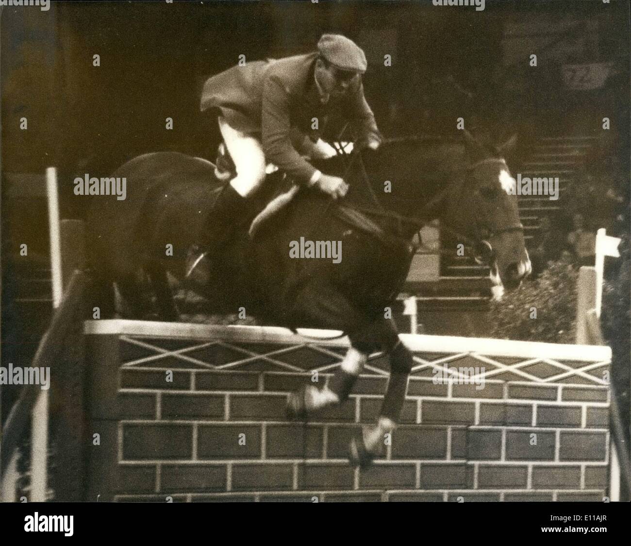 oct-10-1976-horse-of-the-year-show-at-wembley-harvey-smith-rides