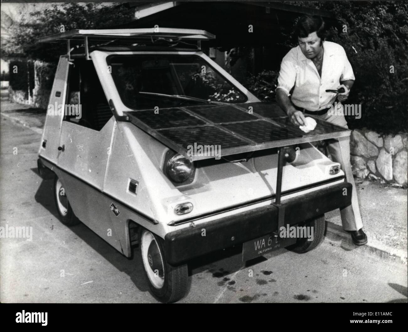 Oct. 10, 1976 - The ''Ugly Duckling'' makes its debut-The world's first civilian car partially powered by solar energy: A two-seater car known as the ''Ugly Duckling'' made automotive history by becoming the world's first civilian car partially powered by solar energy. Professor Arye Braunstein, head of the Power Engineering Department of Tel-Aviv University, demonstrated the ''Ugly Duckling'', which has converted from a regular electric battery-powered vehicle into a ''mixed-fuel'' vehicle Stock Photo