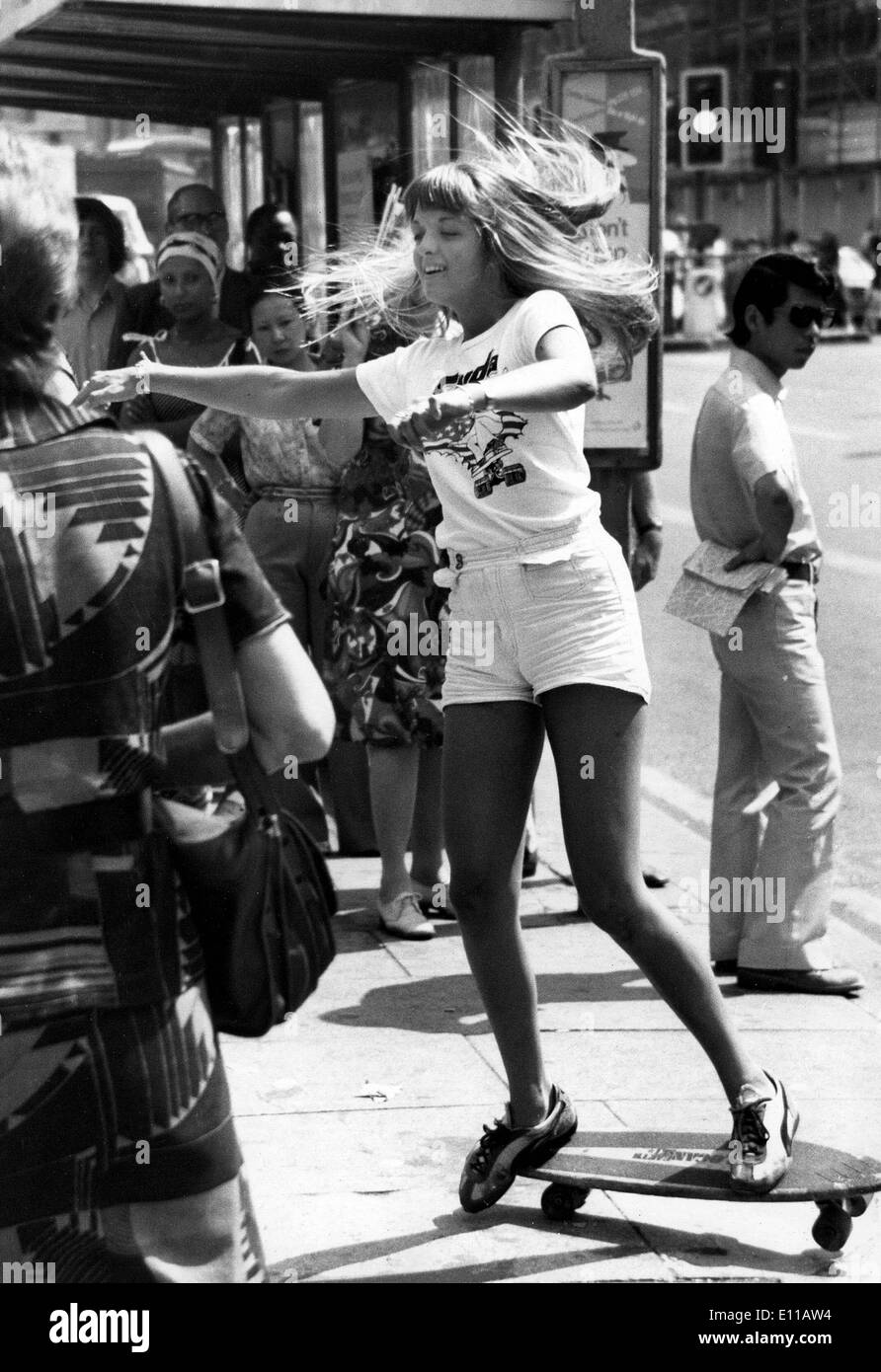 Jul 02, 1976; Kensington, UK; MISS ROBIN ALAWAI, the world free-style skateboard champion demonstrates her skills with one of Britain's new launch of their Skuda Skateboard.. (Credit Image: KEYSTONE Pictures USA/ZUMAPRESS.com) Stock Photo