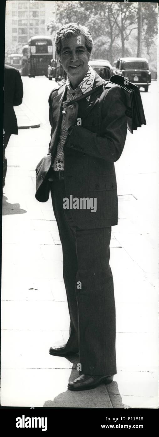 Jul. 07, 1976 Richard Blackwell Famous Fashion Designer And Author