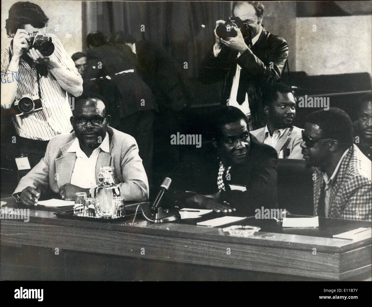 Nov. 11, 1976 - The Rhodesia Conference in Geneva: Photo shows the delegation of the Zimbabwe Popular Army (Zipa) and the Zimbabwe African Popular Union (ZAPU) headed by Robert Mugabe (centre) pictured at the conference in Geneva. Stock Photo