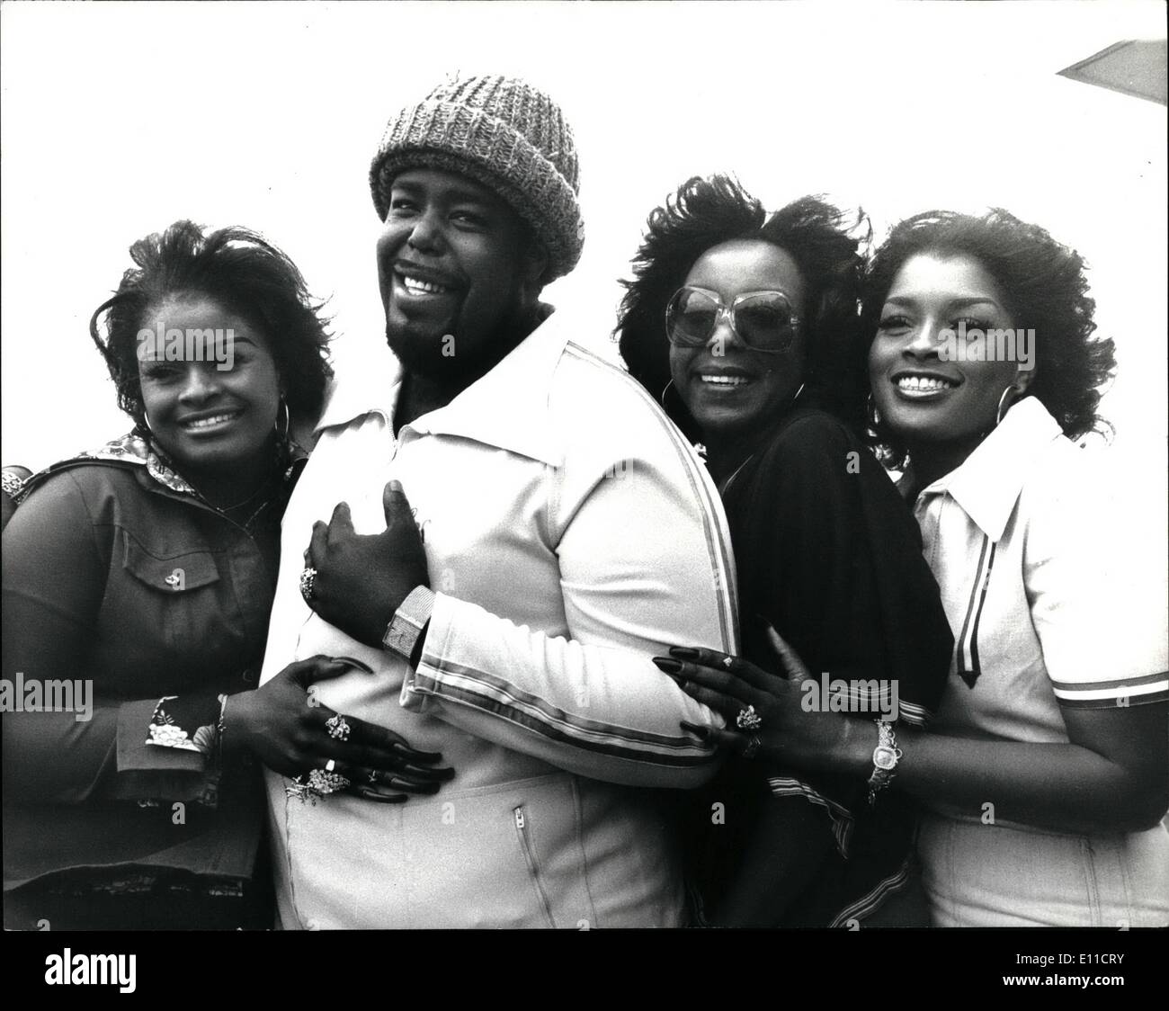Mar. 03, 1977 - Barry White and Love Unlimited arrive in London: The famous AmericaGeneral William Westmorelandn singer Barry White, and his backing group Love Unlimited have arrived in London for a tour, and also promote their latest recordings. Photo Shows Love Unlimited seen in London today, they are L-R, Glodean (Mrs. Barry White), Barry White, Dinae Taylor, and Linda James. Stock Photo