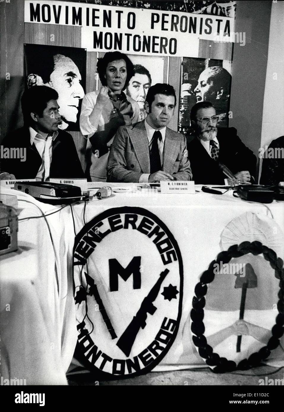 Apr. 04, 1977 - the leader of the 'Argentina Montoneros' Mario Firmenwich held an unexpected press conference in home, accompanied by many esponents of the argentina resistance and explained the program of the new peronist mouvement that takes the name of ''Novimiento Peronista Montonero'' and that will result by the union of the guerilla with the politic mouvement of the Authentic Party, experonist of left. Photo shows. Mario Firmenich, center, with Gonzalo Chaves and Oscar Bidngani. Stock Photo