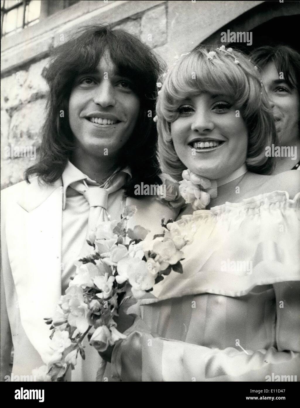 Feb. 02, 1977 - Lorna Luft Weds: Singer Lorna Luft the 23-year old daughter of late Judy Gerald, was married this afternoon to pop guitarist Jake ''The Rake'' Hooker at the All Hallows-by-the Tower, ion the City. Photo Shows The happy couple after the service today. Stock Photo