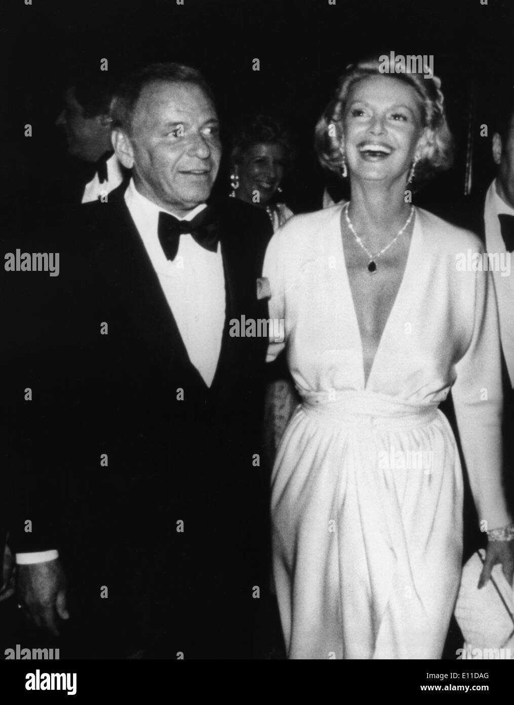 Apr 27, 1977; New York, NY, USA; Singer FRANK SINATRA with wife BARBARA at the Robert Merrill at the Waldorf Historia.. Stock Photo