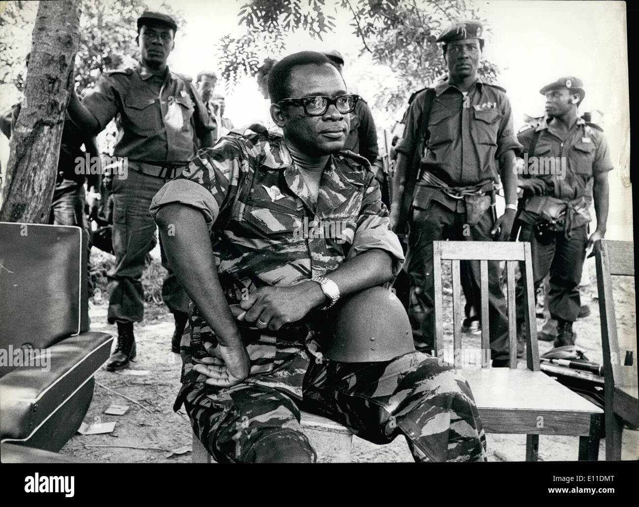 May 05, 1977 - Zaire: President Mobutu Sese Seko in battle dress during his tour of front line position in Sheba province. Stock Photo