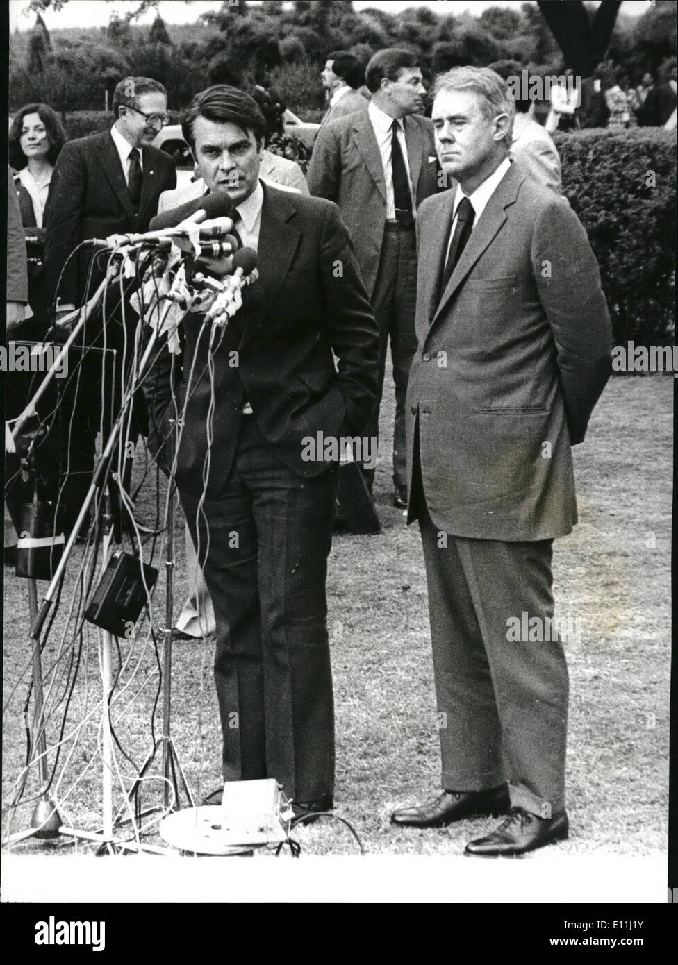 Apr. 04, 1978 - Intrim Government Leader Of Rhodesia Met Foreign Setary Owen And Cyrus Vance: Dr. David Owen the British Fore Stock Photo