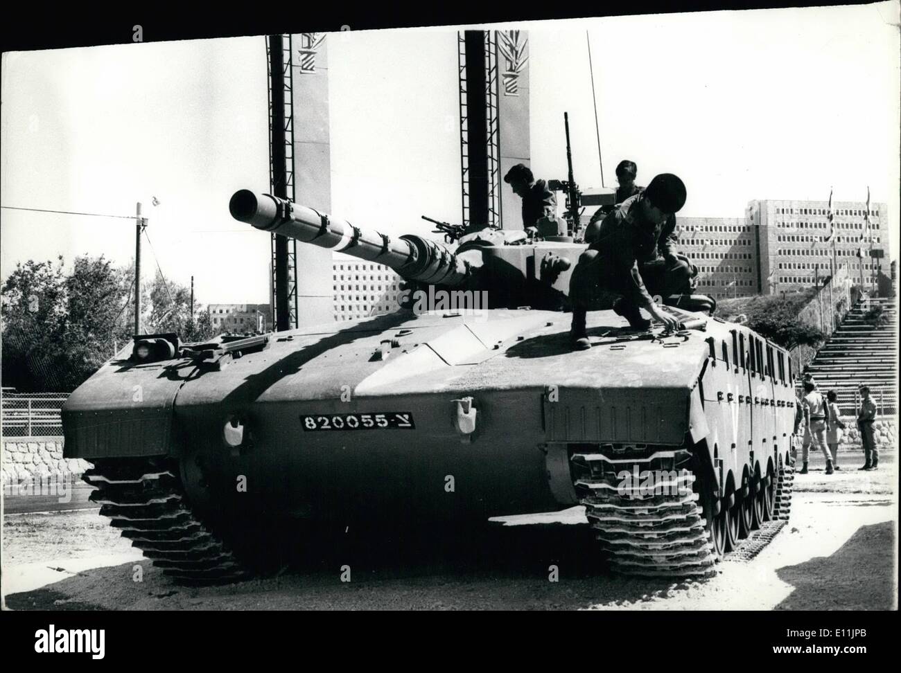 Merkava tank hires stock photography and images Alamy