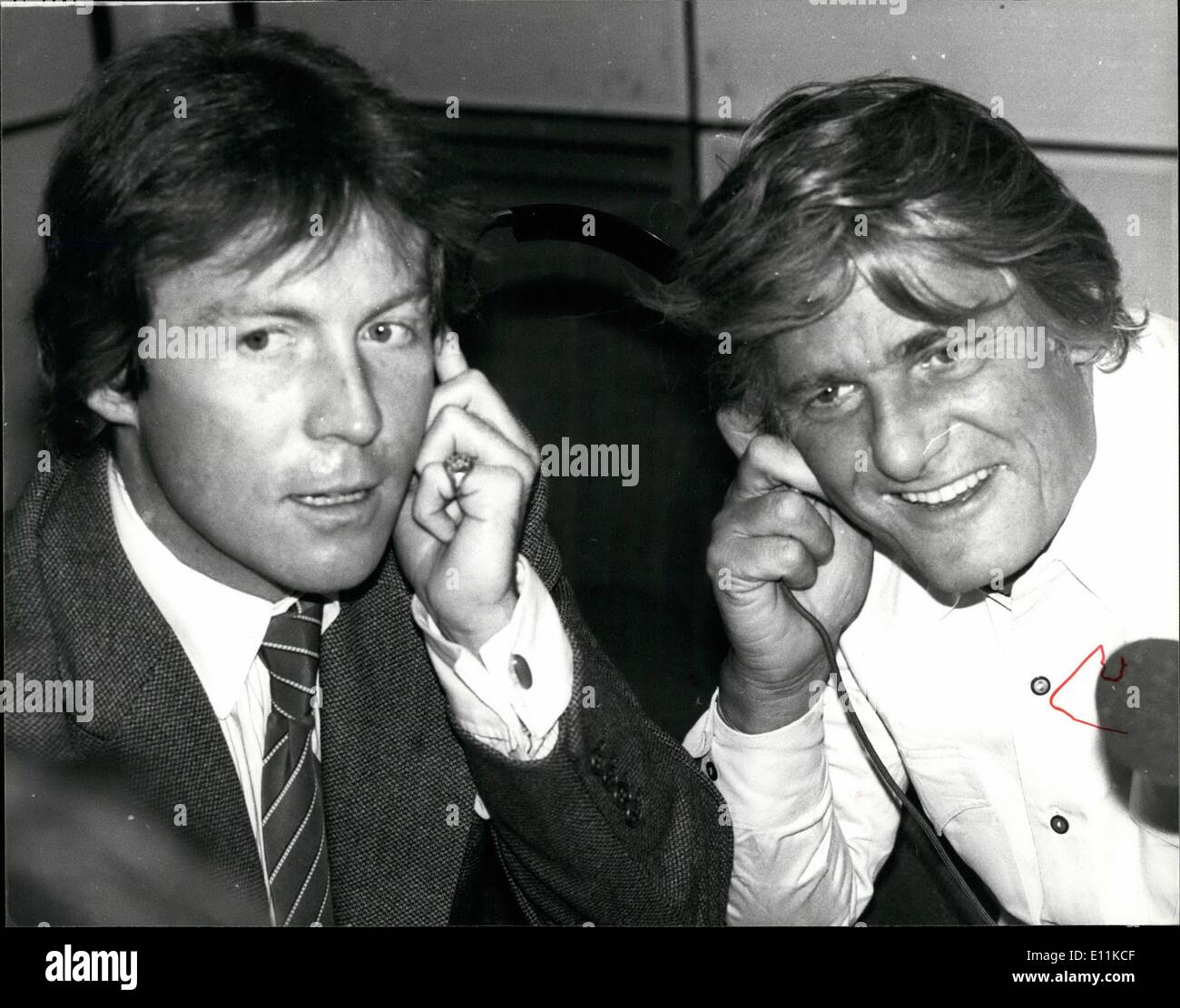 Jun. 06, 1978 - Roddy Llewellyn is a Guest on Pete Murray Show - Roddy Llewellye the Friend of Princess Margaret was the Guest today of Pete Murray in his BBC Radio 2 ''Open House'' Programme - Photo Shows: Roddy and Pete During the ''Open House'' Programme this morning. Stock Photo