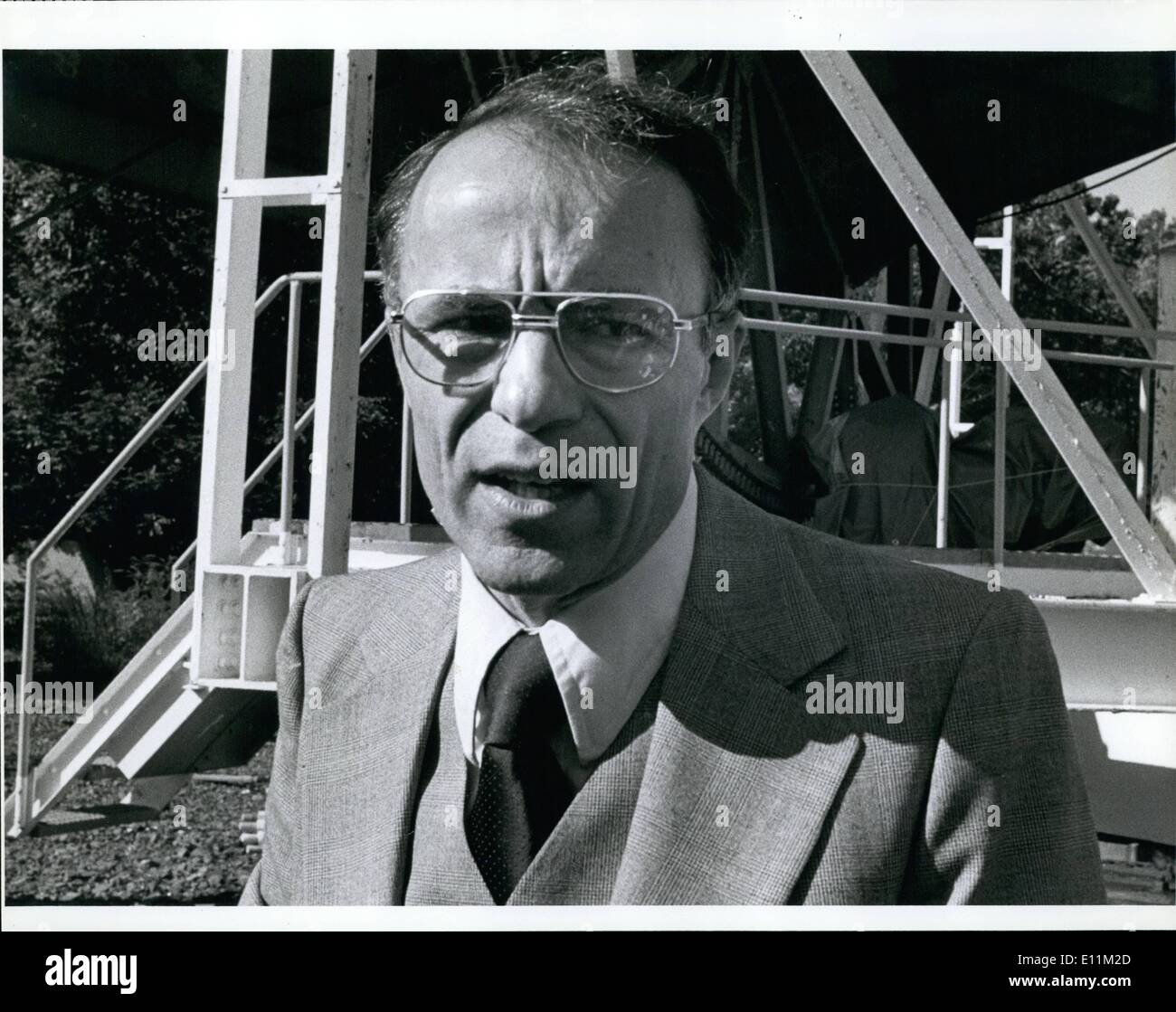 Oct. 10, 1978 - Nobel Prize in Physics 1978 : Dr. Arno A Penzias (45) Director of the Radio Research laboratory of Bell Laboratories at the Radio Astronomy site in Holmsdel, N.J. Stock Photo