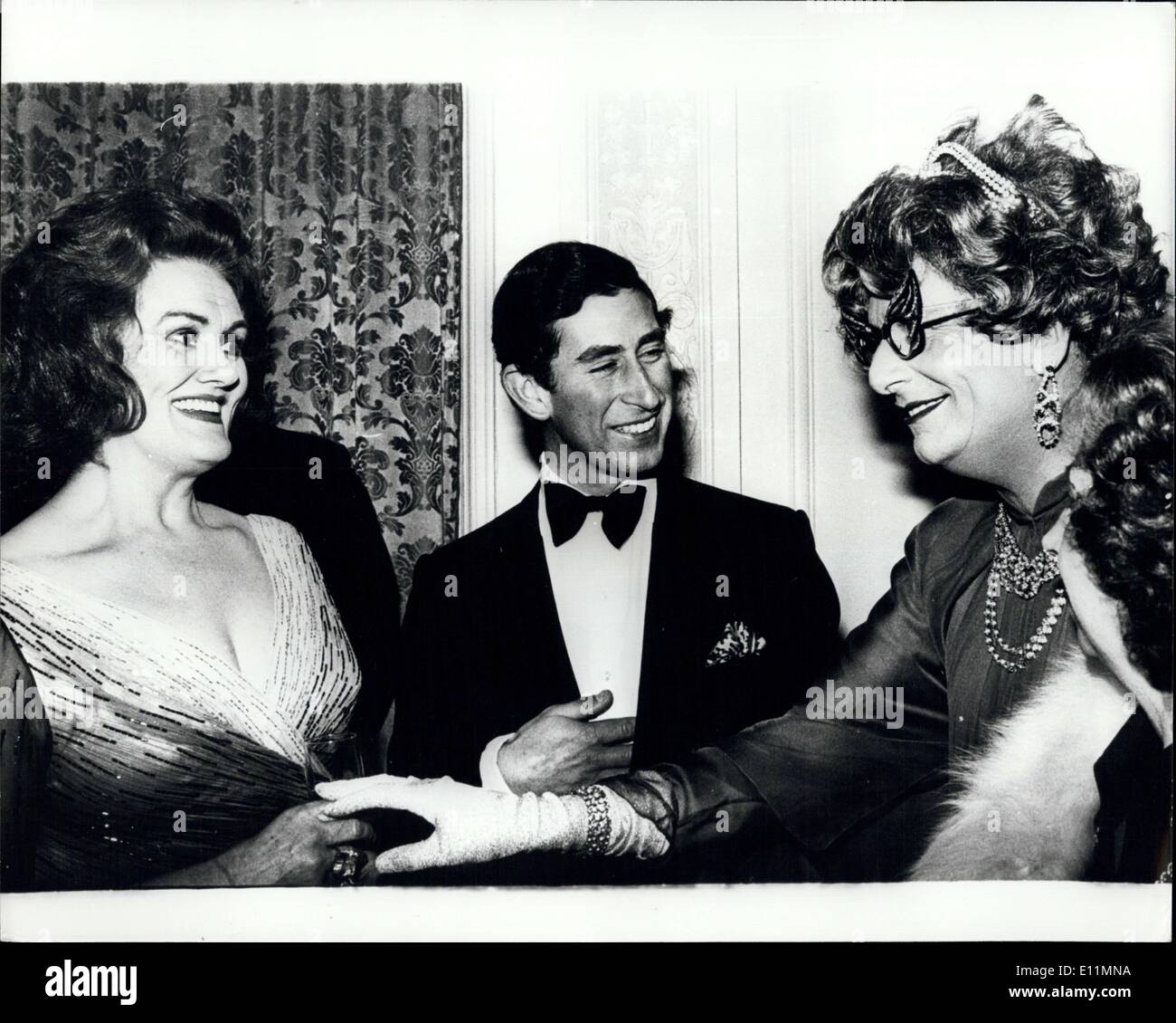 Nov. 27, 1978 - Joan Sutherland and Dame Edna Evarage (alias Barry Humphries) swop jokes while Prince Charles looks on amused at the Royal Opera House, Covent Garden last night. Stock Photo