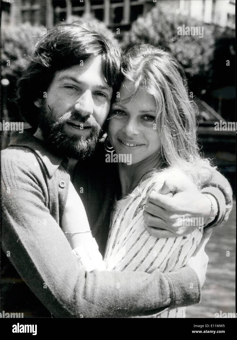 Mar. 03, 1979 - Bionic women is sued for divorce: Lindsay Wagner, is being sued by her husband actor Michael Brandon for half of her substantial fortune, in a divorce suit which includes her earnings from the Bionic Women television series. Under Californian Family Law a fifty-fifty split of communal property is automatic in divorce cases. Photo shows Lindsay Wagner and her husband Actor Micheal Brandon, who is suing her for divorces. Stock Photo