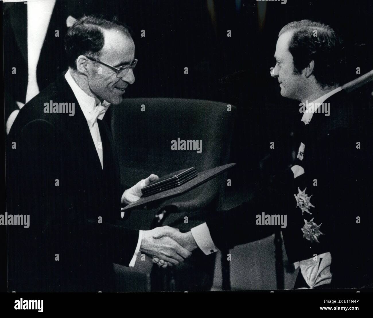 Dec. 12, 1978 - Nobel Prize 1978: Photo shows. Armo Penzias, One of the three Physics Laureates receives his peize from King Carl Gustaf in Stockholm. Stock Photo