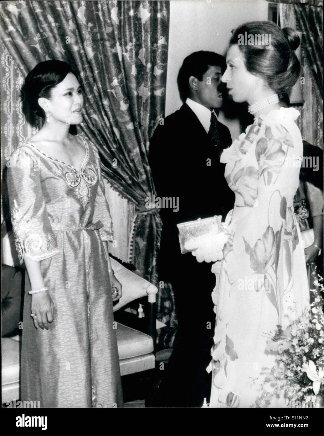 jul-07-1979-princess-anne-in-thailand-princess-anne-and-her-husband-E11NN2.jpg
