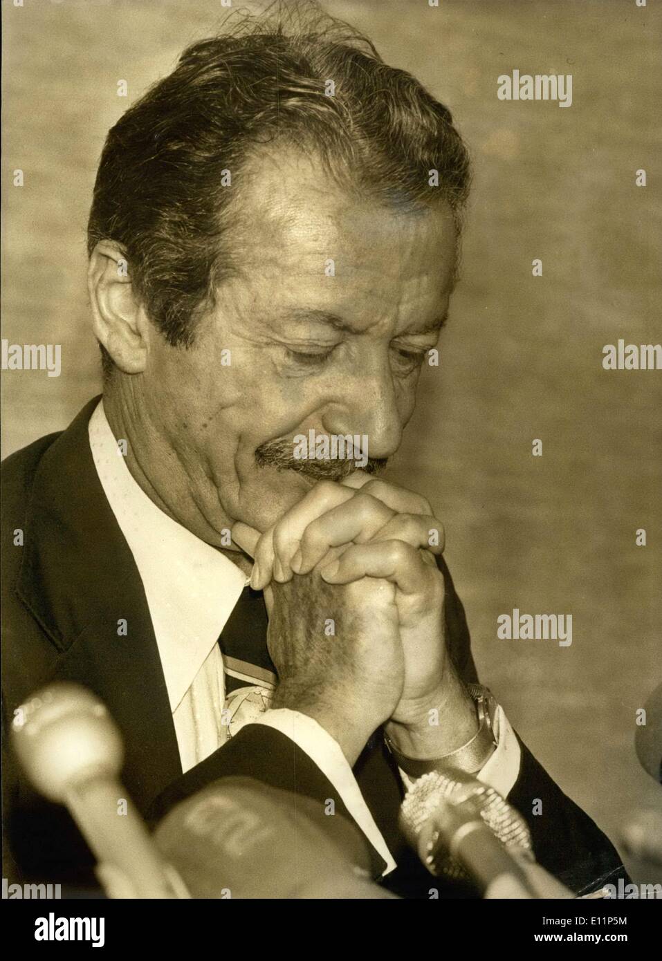 Chapour bakhtiar hires stock photography and images Alamy