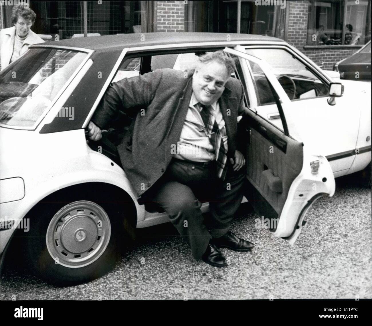 Sep. 09, 1979 - Cyril Smith's Made-To-Measure Car: Cyril Smith, at 20 stone, Britain's heavyweight M.P. shows off his latest gimmick, a limousine to suit his ample proportions, at the Liberal Party Conference, now taking place at Marget, Xent. It is a Ford Minster, which is basically a ''Stretched'' version of the Ford Graada. Two fact has been added to the Chassis and the rear door widened. Photo shows Cyril Smith arriving at the assembly in Margate yesterday in his special wide-door car. Stock Photo
