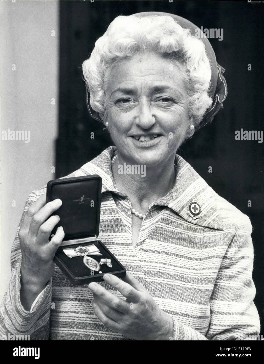 Oct. 10, 1979 - Princess Alexandra Presents The Florence Nightingale Medal To Miss Diana Elvidge At the British Red Cross Society, Grosvenor Crescent, London, Princess Alexandra presented to Miss Diana Elvidge, with the highest International Red Cross Nursing award- The Florence Nightingale medal, sometimes called the nurses' VC. It is presented every other year to a maximum of 36 nurses or voluntary aide throughout the world for exceptional devotion to the sick and wounded. Miss Elvidge nursed in Malaya during the emergency between 1953 and 1955 Stock Photo