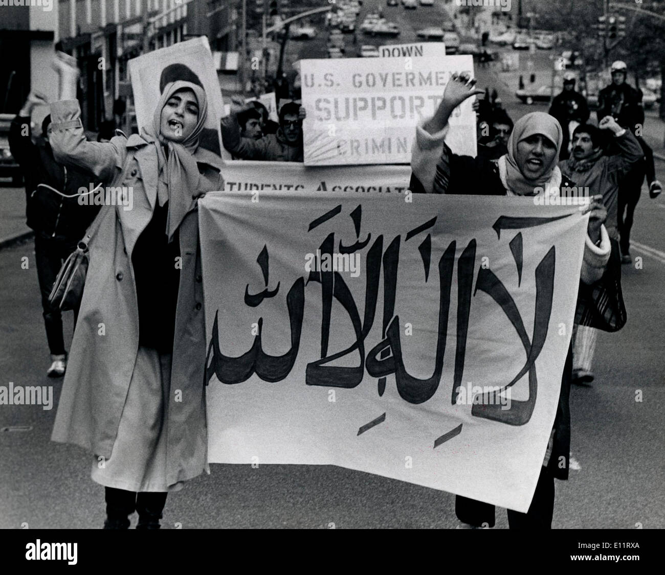 Oct 27, 1979; New York, NY, USA; Pro Khonmeni Iranians demonstrate against the Shah. They were protesting that the United States has allowed him to enter the country for treatment of cancer at a New York Hospital.. (Credit Image: KEYSTONE Pictures USA/ZUMAPRESS.com) Stock Photo