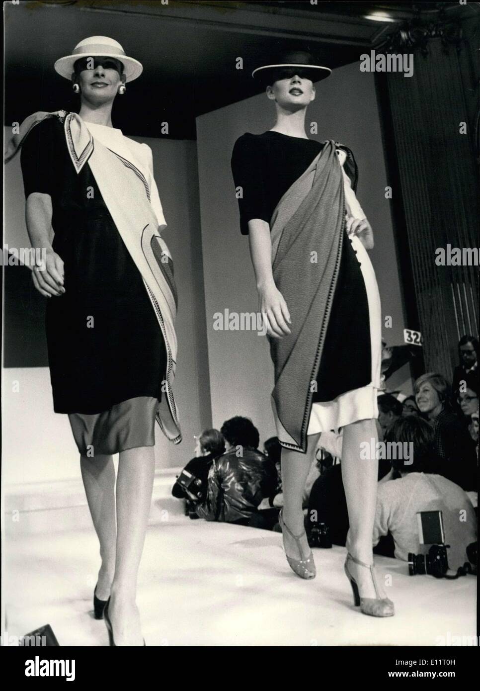 Lanvin 1980年代 Runwayモデル Jan. 29, 1980 - Lanvin introduced his new 1980 spring and