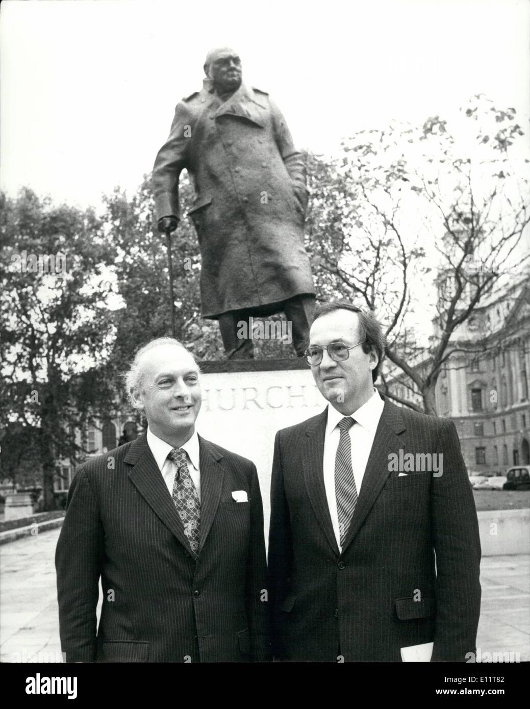 Nov. 11, 1979 - A Monty Meets A Rommel: The two sons of two principal war-time adversaries meeting beneath the gaze of Sir Winston Churchill in London yesterday. Viscount Montgomery of Alamein (left), 51, son of Field Marshal Viscount Montgomery. and Herr Manfred Rommel, 50 son of Field Marshal Erwin Rommel, who is now Lord Mayor of Stttgart, Herr Rommel is in Britain as a guest of the Government to study development of inner cities and transport and traffic control Stock Photo