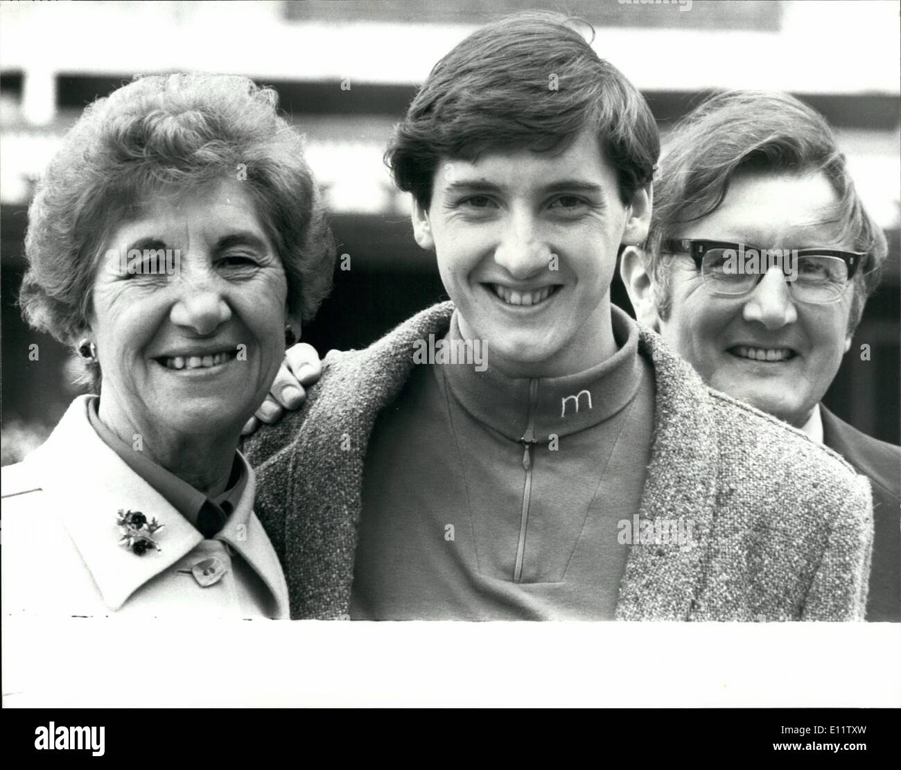 Apr. 04, 1980 - ROBIN COUSINS IS NOW A PRO At a press conference held at the Dorchester Hotel in London today,Robin Courier announced officially that he was turning pro, He will shortly be off to America to star in Ss television spectacular,hie agent declined to say what the contract wee worth. PHOTO SHOW: Robin outside the Dorchester with his, mother and father after the press conference Stock Photo